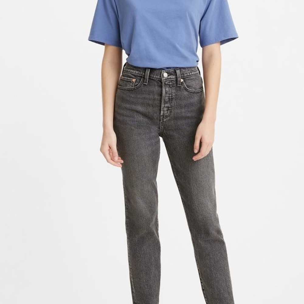 NWT Levi’s High Rise Wedgie Jeans - Picture 3 of 9